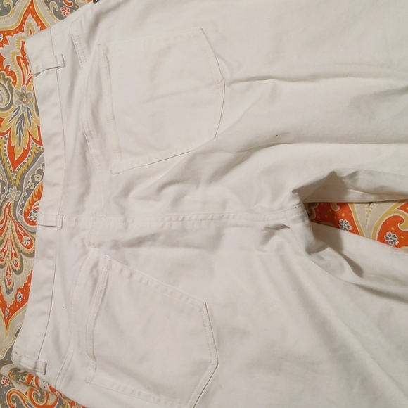Like new white stretch Capri Jones New York size 12 - Picture 2 of 3